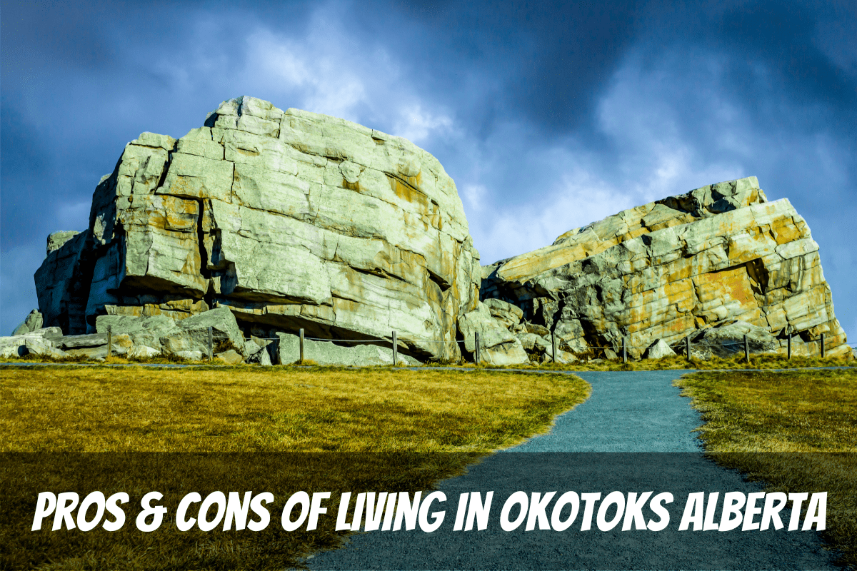 Big Rock, también conocido como errático en un día soleado, es un profesional de vivir en Okotoks Alberta Canadá